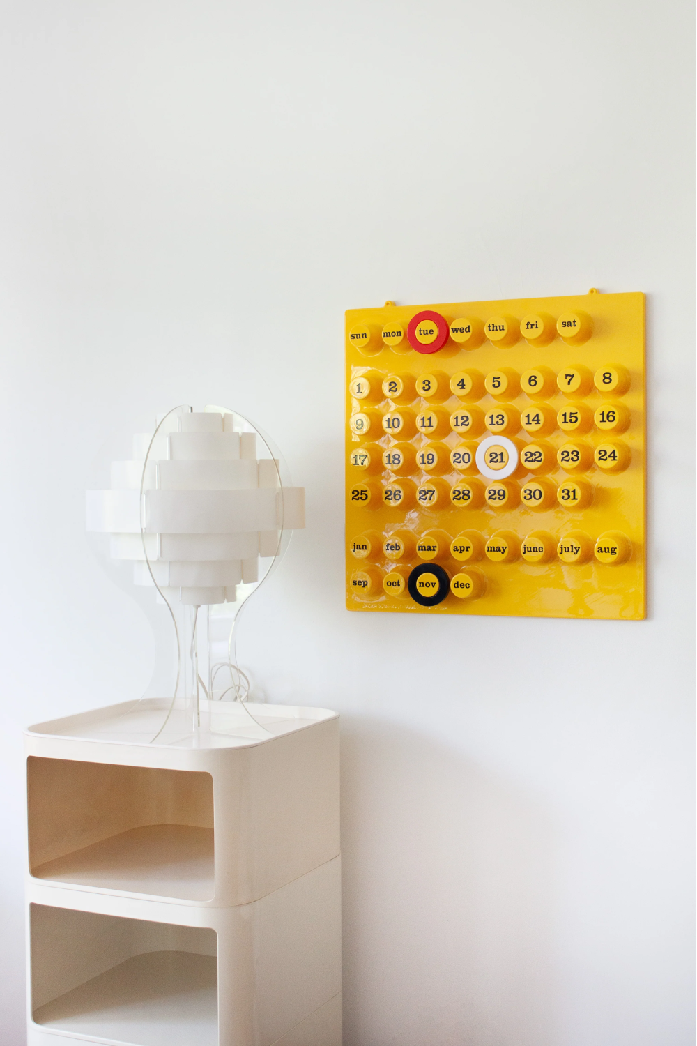 Ring-A-Date Perpetual Calendar by Giorgio Della Beffa (Yellow)